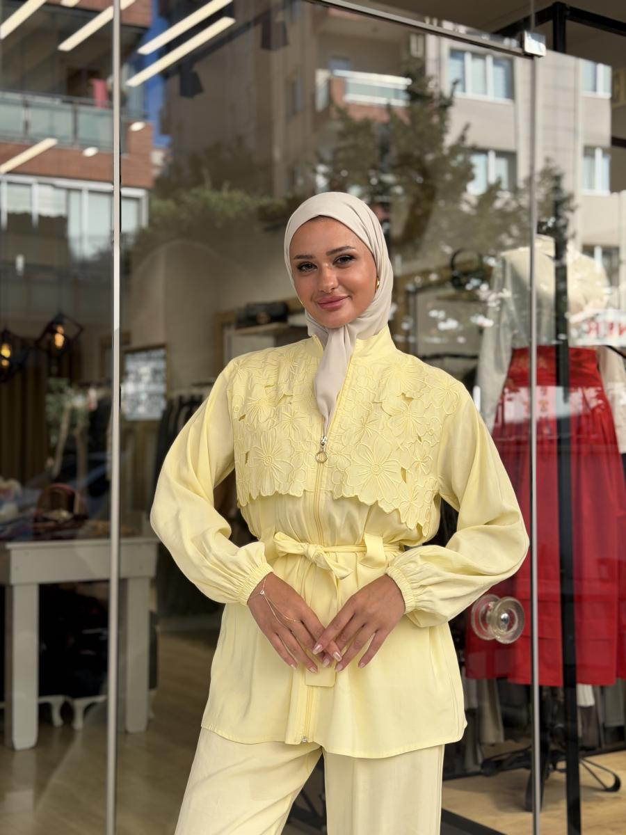 ÇİÇEK DETAYLI TASARIM TAKIM - Görsel