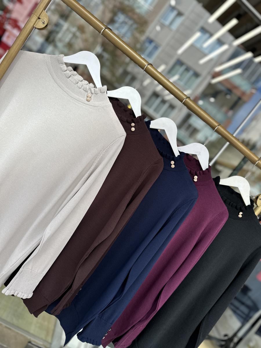 Yaka Detaylı Bluz